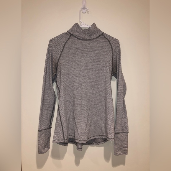 lululemon athletica Tops - LULULEMON GRAY PULLOVER
